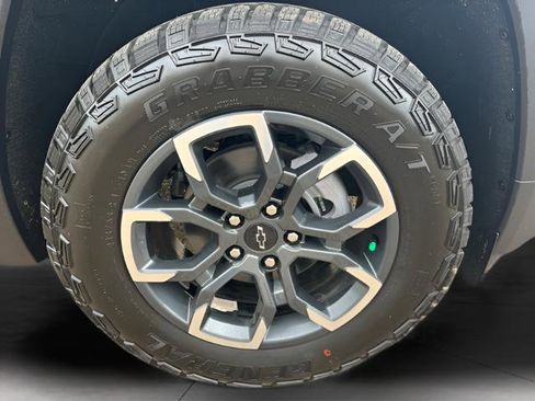 New 2026 Chevrolet Equinox ACTIV AWD/4WD image 12