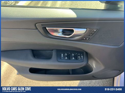Used 2026 Volvo XC60 B5 Core w/ Climate Package image 15
