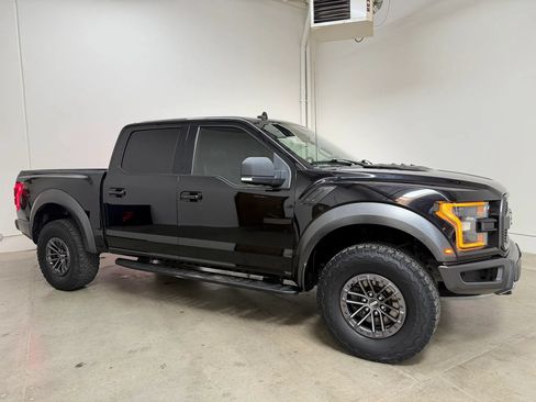 Used 2019 Ford F150 Raptor w/ Equipment Group 802A Luxury AWD/4WD image 5