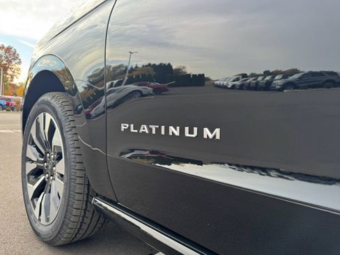 New 2025 Ford Expedition Max Platinum w/ Driver's Package image 7