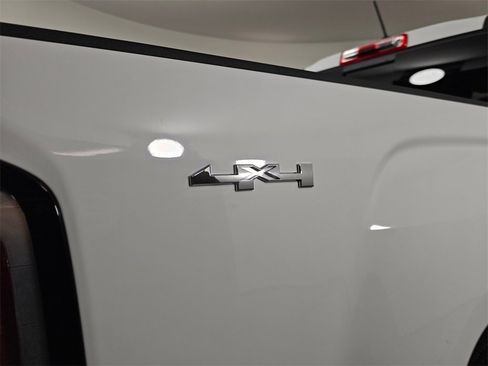 Used 2022 GMC Canyon Elevation image 14