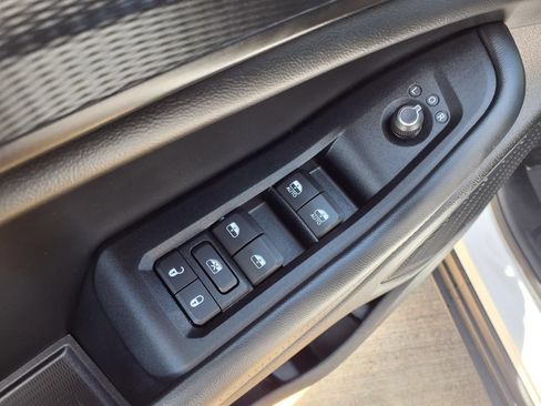 Used 2024 Jeep Grand Cherokee Altitude AWD/4WD image 22
