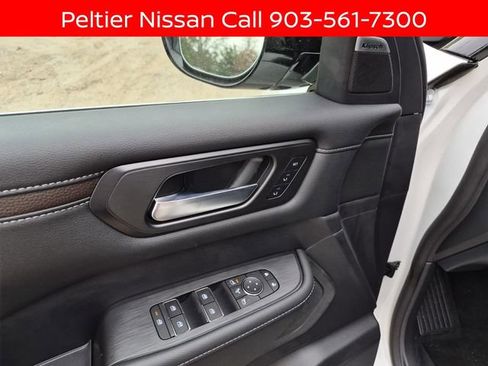 New 2026 Nissan Armada SL w/ Captain's Chari Seat Package image 10