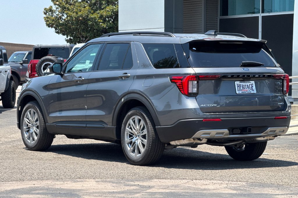 New 2026 Ford Explorer Active w/ Active Comfort Package AWD/4WD image 6