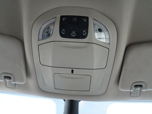 Used 2024 Chrysler Pacifica Touring-L FWD image 29