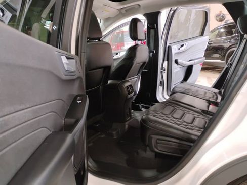 Used 2024 Ford Escape SE w/ PHEV Premium Package image 15