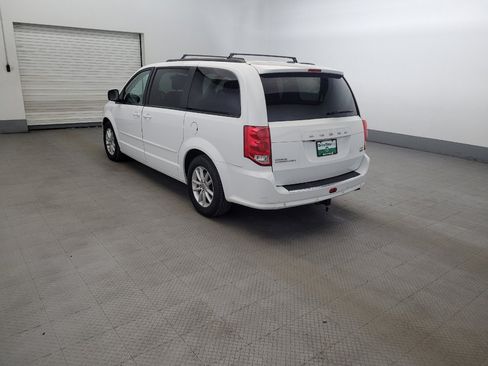 Used 2015 Dodge Grand Caravan SXT w/ Rear Park Assist Package FWD image 5