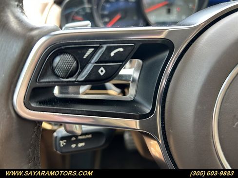 Used 2015 Porsche Cayenne S image 35