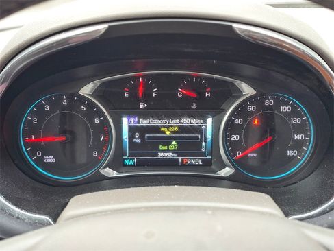 Used 2017 Chevrolet Malibu Premier w/ Premier Sun and Wheel Package image 4