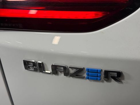 Used 2024 Chevrolet Blazer EV LT AWD/4WD image 13