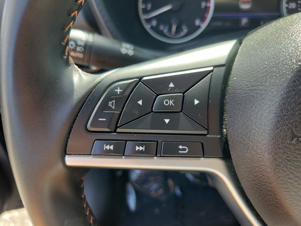 Certified 2025 Nissan Sentra SR FWD image 19