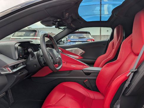 Used 2024 Chevrolet Corvette Stingray Preferred Cpe w/ Z51 Performance Package RWD image 10