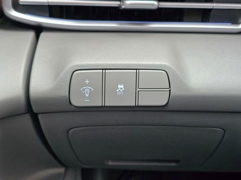 Used 2024 Hyundai Elantra SEL w/ Convenience Package image 37