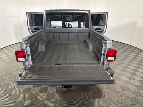 Used 2020 Jeep Gladiator Sport w/ Quick Order Package 24S AWD/4WD image 22