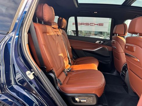 Used 2025 BMW X7 M60i AWD/4WD image 27