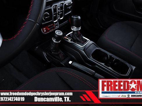 Used 2023 Jeep Gladiator Rubicon AWD/4WD image 35