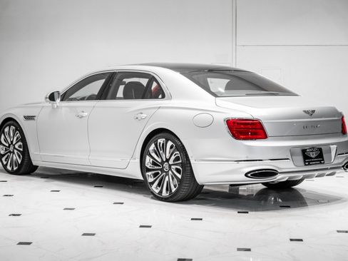 New 2026 Bentley Flying Spur Plug-In Hybrid AWD/4WD image 3