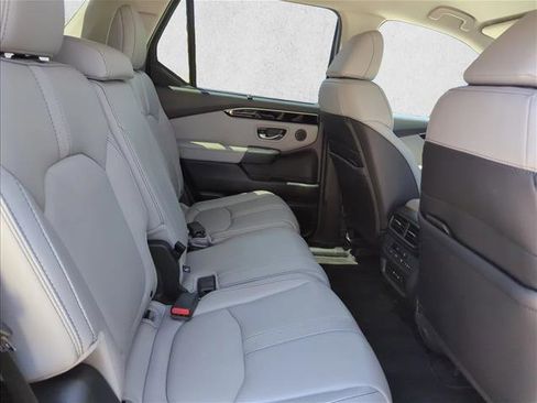 Used 2025 Honda Pilot EX-L image 18