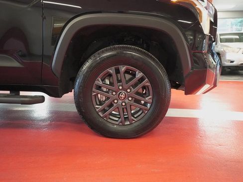 Used 2025 Toyota Tundra SR5 image 29