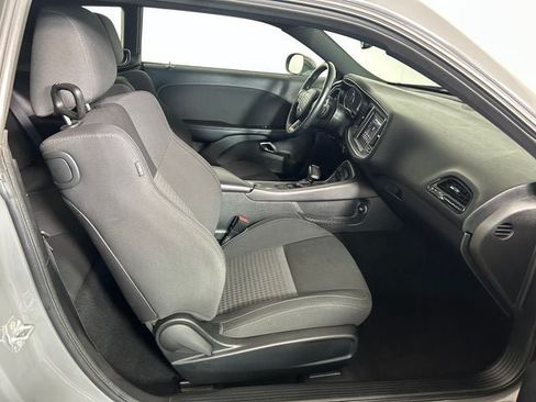 Used 2019 Dodge Challenger R/T RWD image 26