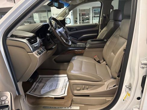 Used 2018 Chevrolet Suburban Premier AWD/4WD image 15