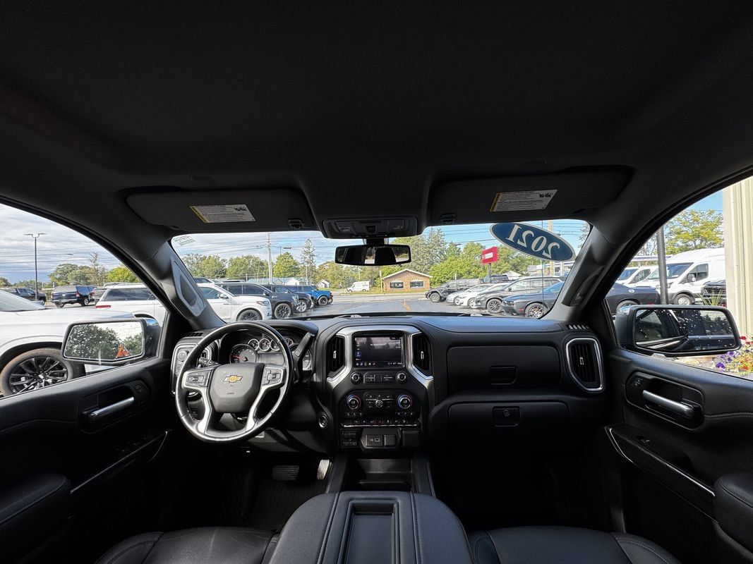 Used 2021 Chevrolet Silverado 1500 LTZ AWD/4WD image 38