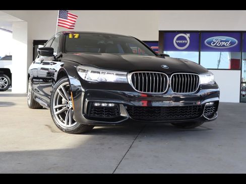 Used 2017 BMW 740i image 1