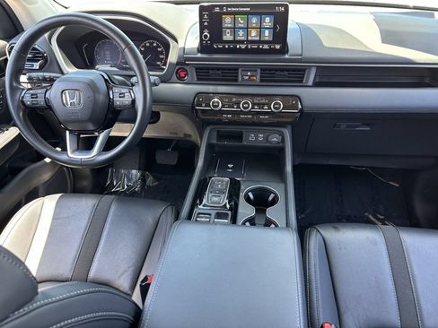 Certified 2025 Honda Pilot EX-L image 13