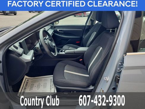 Certified 2025 Hyundai Sonata SEL AWD/4WD image 11