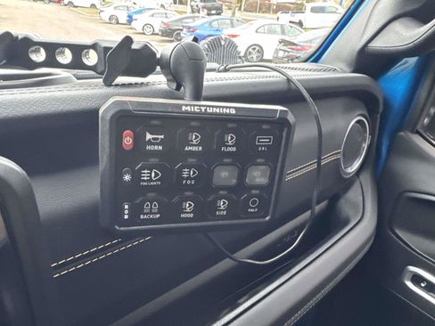 Used 2024 Jeep Wrangler Unlimited Sahara w/ Safety Group image 35