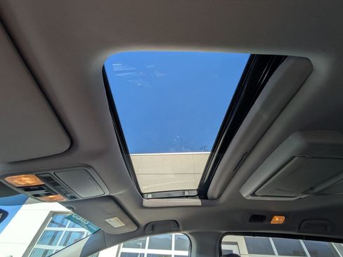 Certified 2023 Honda Odyssey Touring image 18