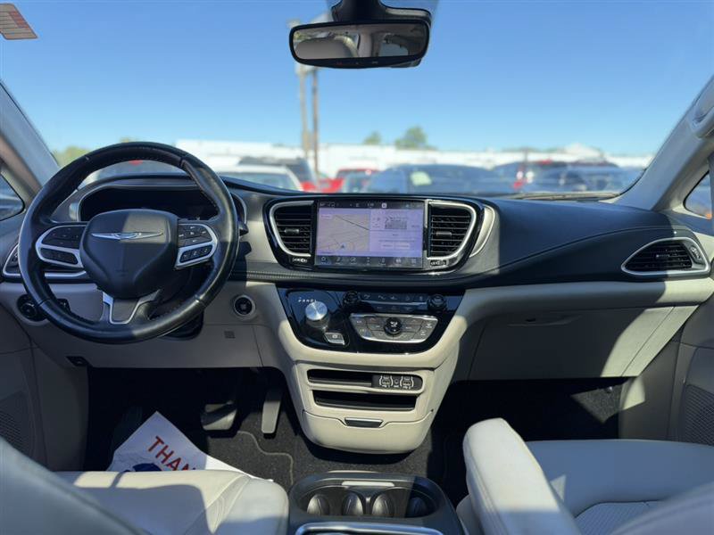 Used 2021 Chrysler Pacifica Touring-L w/ Premium & Safety Sphere Group FWD image 29