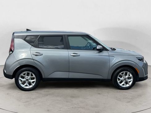 Used 2024 Kia Soul LX w/ Option Group 015 FWD image 6