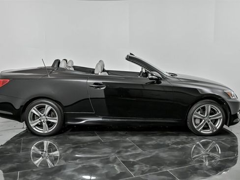 Used 2012 Lexus IS 350C image 13
