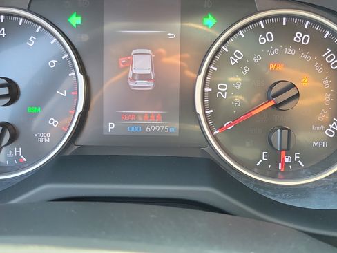 Used 2021 Toyota RAV4 XLE Premium AWD/4WD image 25
