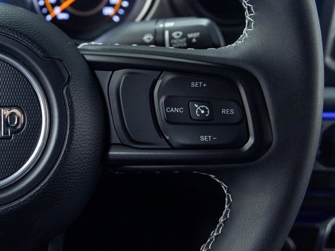 Used 2023 Jeep Wrangler Freedom Edition image 16