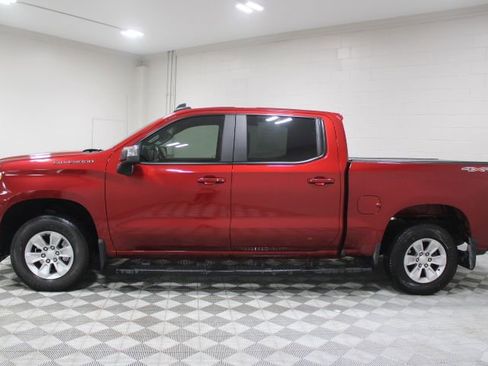 Used 2022 Chevrolet Silverado 1500 LT w/ Convenience Package II image 8