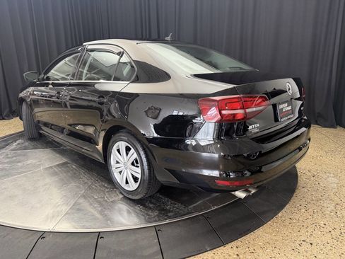 Used 2017 Volkswagen Jetta S image 4