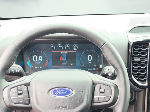 New 2026 Ford Ranger Lariat w/ FX4 Off-Road Package AWD/4WD image 19