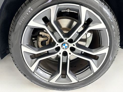 Used 2024 BMW X5 xDrive40i w/ Premium Package image 30