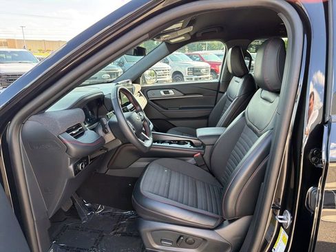 Certified 2025 Ford Explorer ST-Line w/ ST-Line Street Pack AWD/4WD image 11