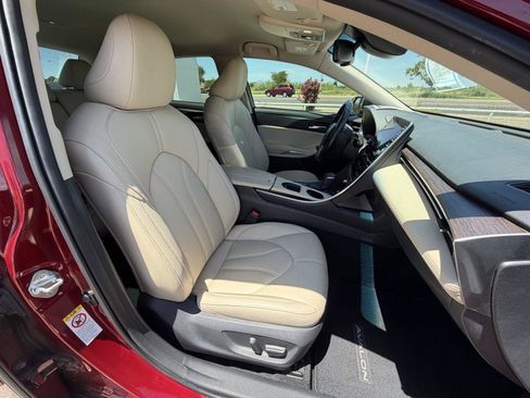 Used 2019 Toyota Avalon XLE w/ Carpet Mat Package FWD image 27