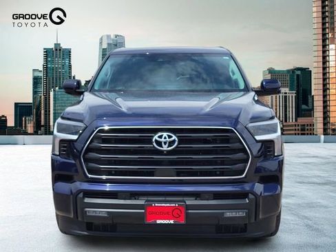 Used 2024 Toyota Sequoia SR5 w/ SR5 Premium Package AWD/4WD image 9