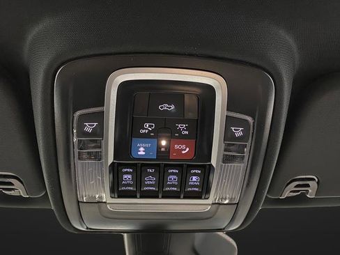 New 2026 RAM 1500 4x4 Crew Cab image 28