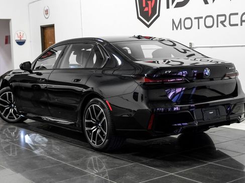 Used 2023 BMW i7 xDrive60 AWD/4WD image 10