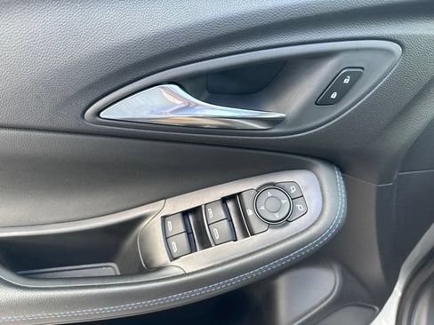 Used 2025 Buick Encore GX Sport Touring w/ Advanced Technology Package FWD image 29
