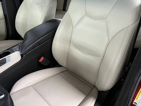 Used 2024 Cadillac CT4 Luxury w/ Cold Weather Package image 15