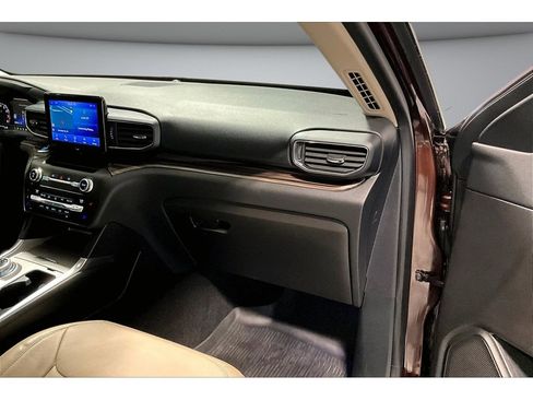 Used 2020 Ford Explorer Limited w/ Class III Trailer Tow Package AWD/4WD image 17