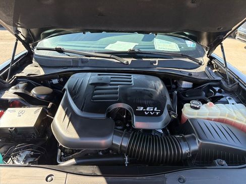 Used 2021 Dodge Charger SXT w/ Blacktop Package image 13