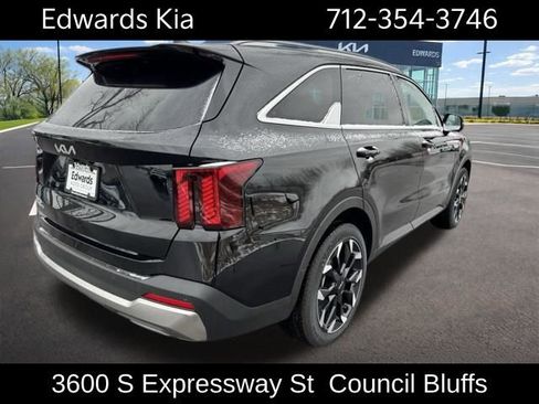 New 2025 Kia Sorento SX FWD image 3